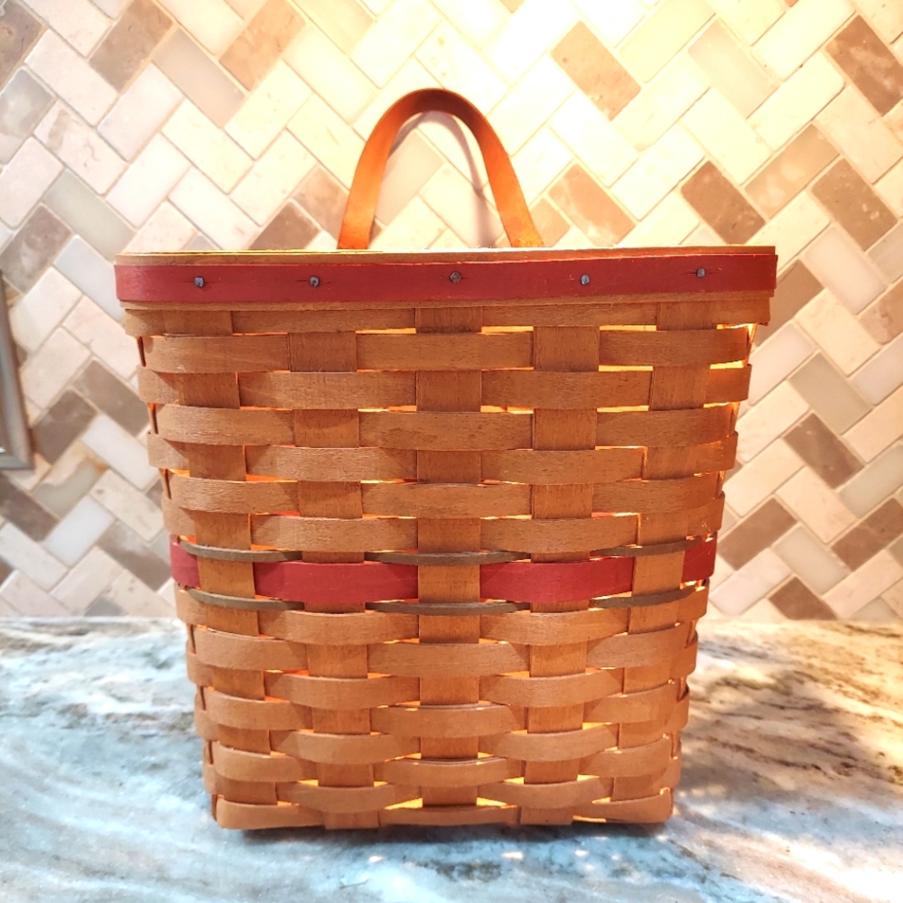 1988 Longaberger mail envelope basket